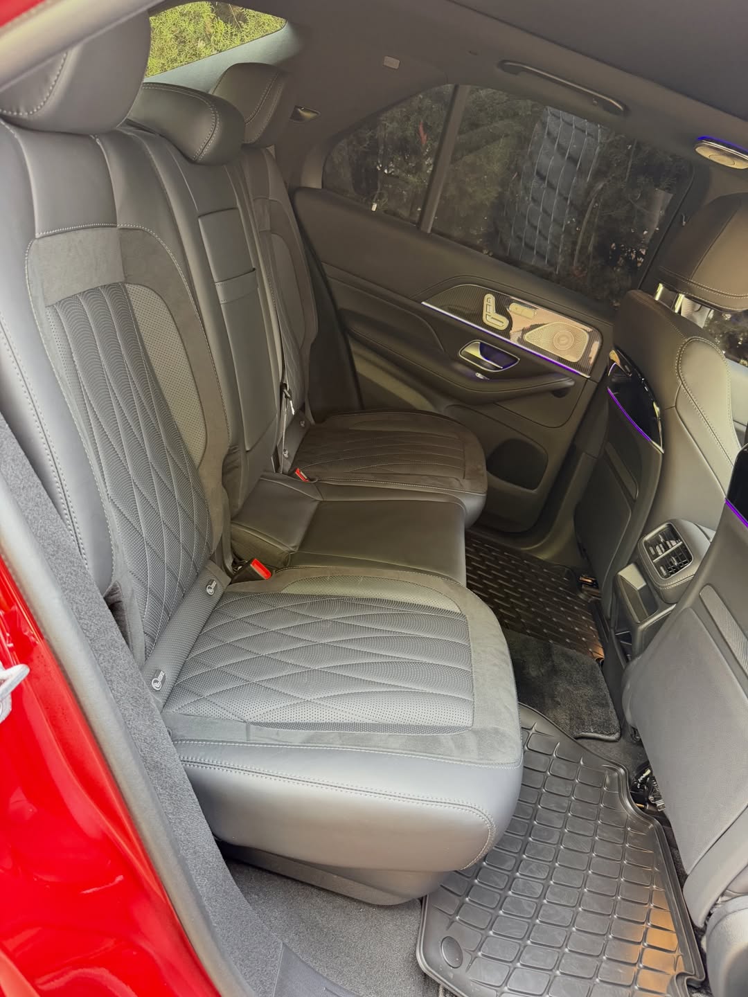 2022 Mercedes-Benz GLE 63 S AMG interior photo 4